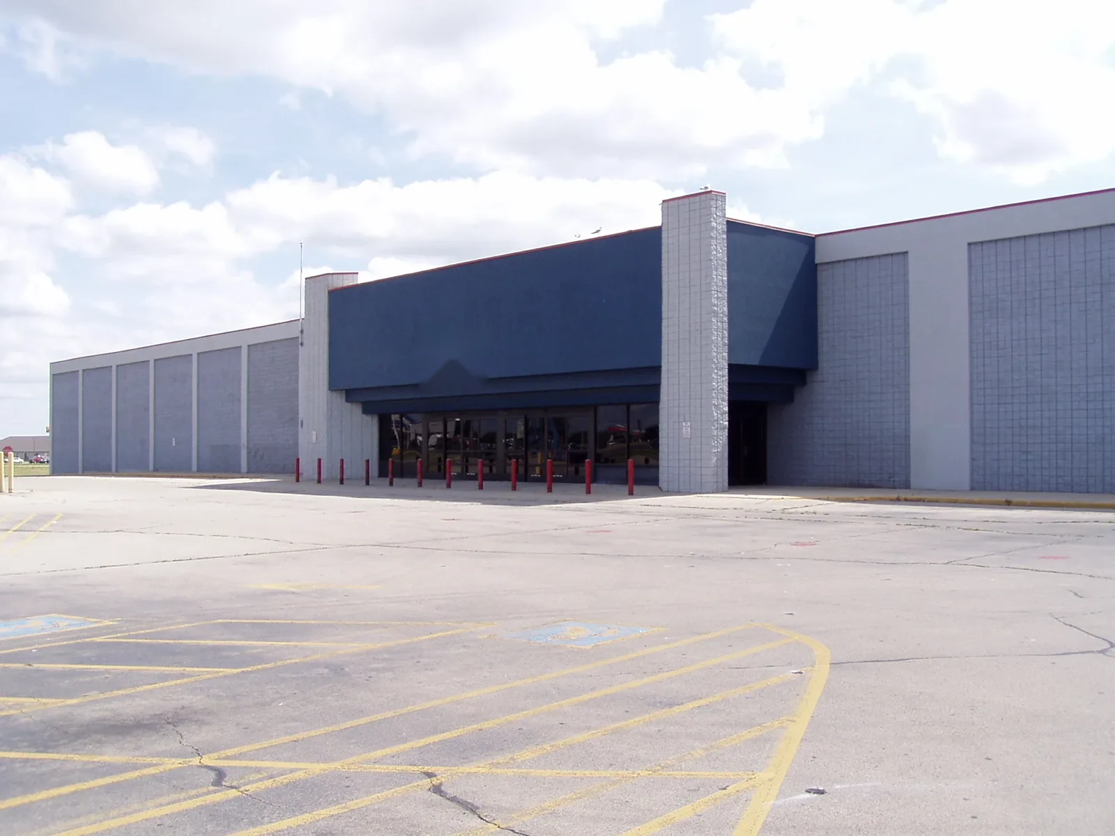 Big-Box Retail Roofing in Stamford, CT